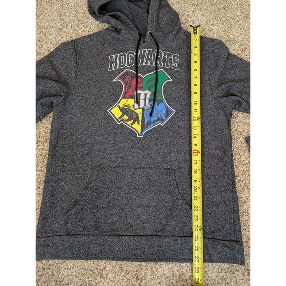 Harry Potter Hogwarts Adult Pullover Hoodie Sweatshirt Crest Logo Gray Sz Large - Picture 4 of 6